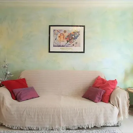 Larnia De Tenerife *