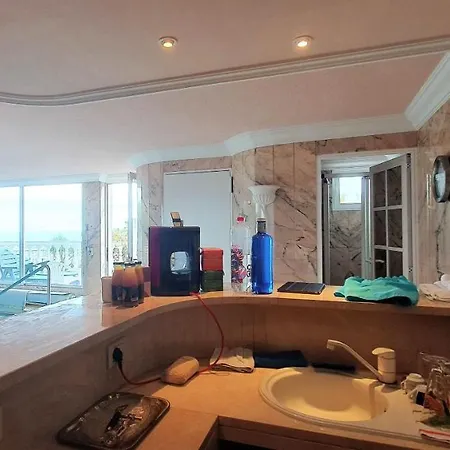 Larnia De Tenerife *