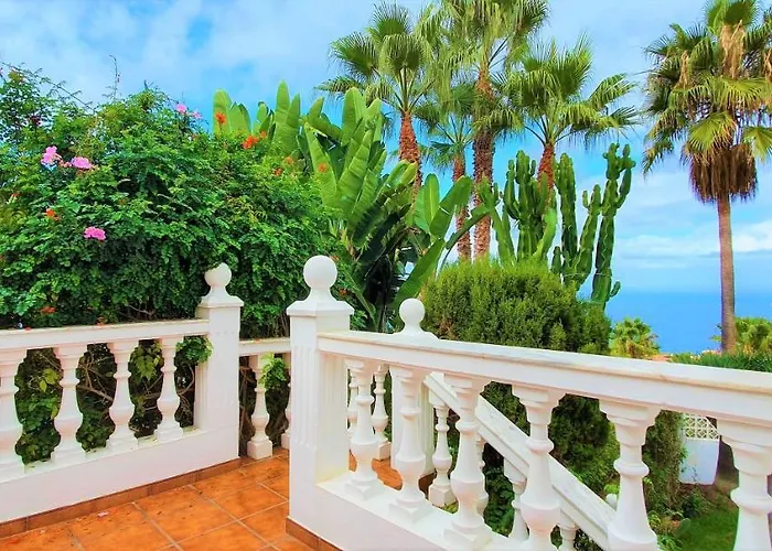 Larnia De Tenerife *