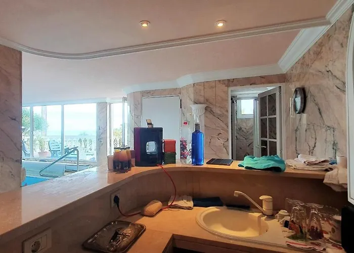 Larnia De Tenerife *