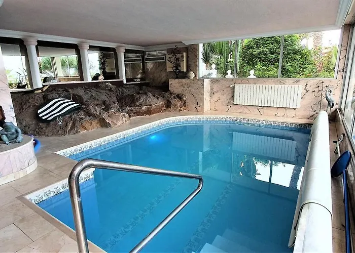 Larnia De Tenerife *