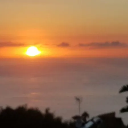 Larnia De Tenerife *