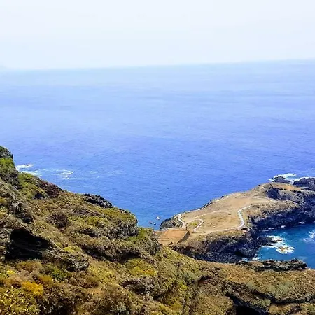 Larnia De Tenerife *