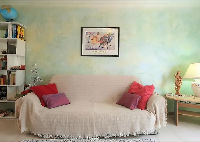 Larnia De Tenerife *